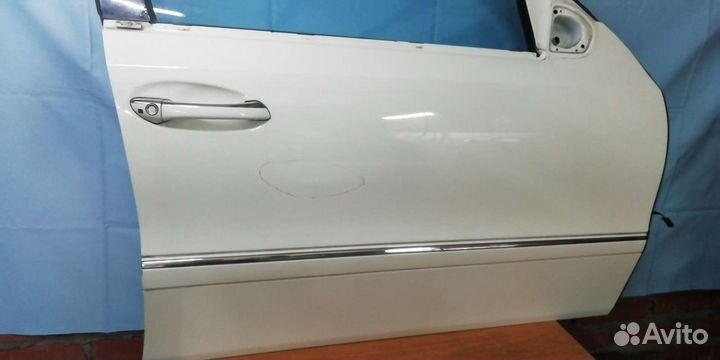 Дверь передняя правая на Mercedes W 211