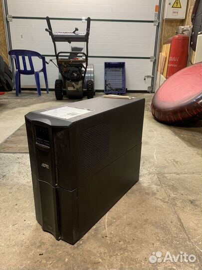 Ибп APC Smart-UPS 2200VA smt2200i