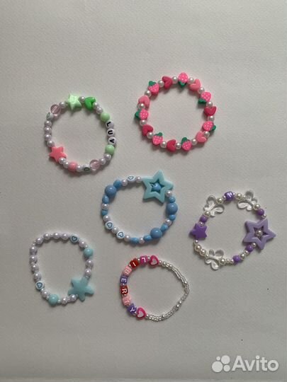 Браслет из бисера и бусин женский