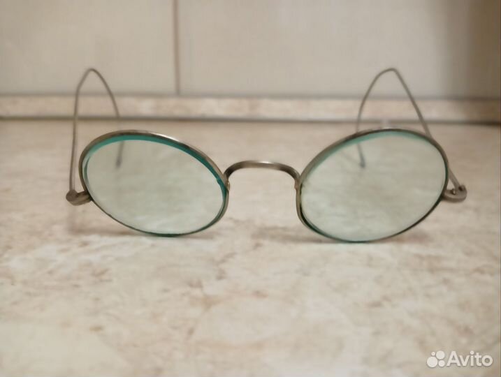 Очки старинные