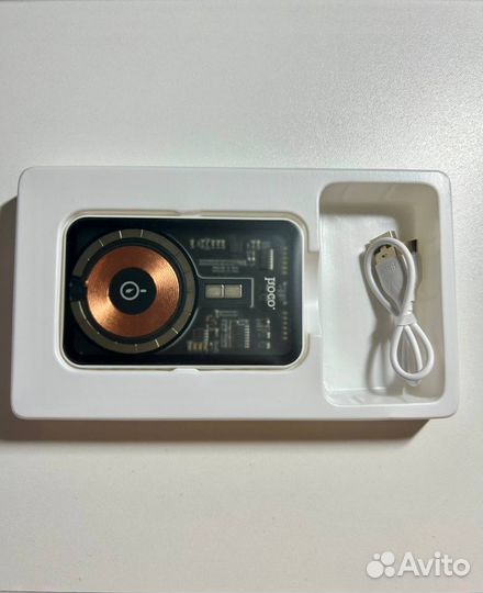 Беспроводной внешний аккумулятор MagSafe iPhone
