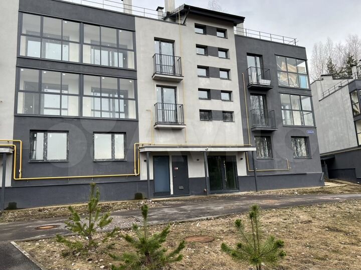 2-к. квартира, 68 м², 1/3 эт.