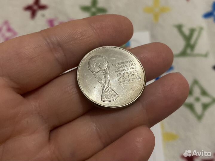 Коллекционные манеты 25 рублей футбол