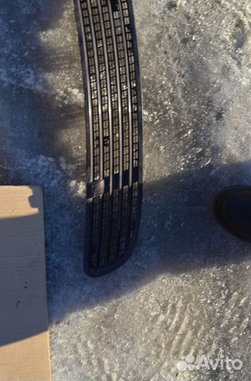 Решетка капота Mercedes