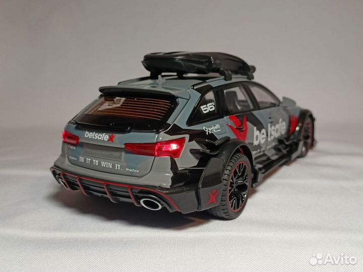 Модель автомобиля Audi RS6 Avant DTM 1:24