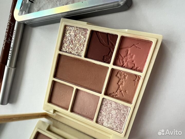 Карандаши тени хайлайтер Influence vivienne sabo