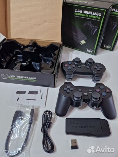 Игровая приставка на 10 тыс. игр