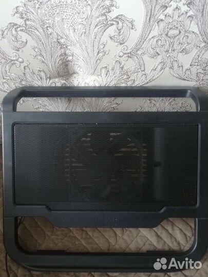 Охлаждающая подставка для ноутбука