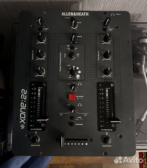 Dj микшер Allen & Heath Xone 22
