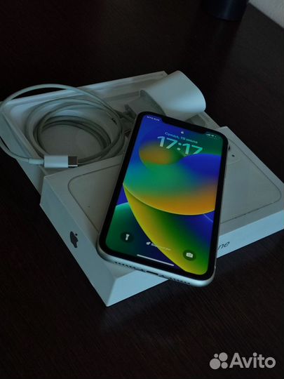 iPhone 11 128gb white