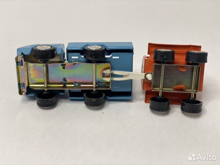 Игрушка машинка СССР бетономешалка