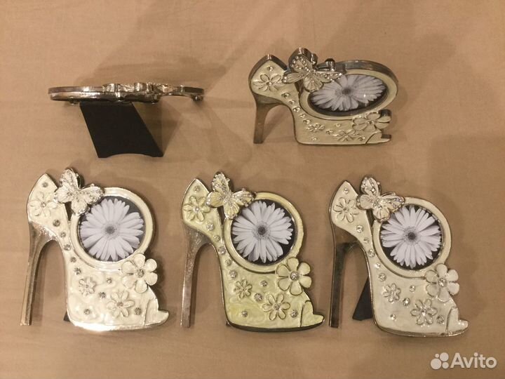 Рамки для фото в виде лабутенов со стразами новые