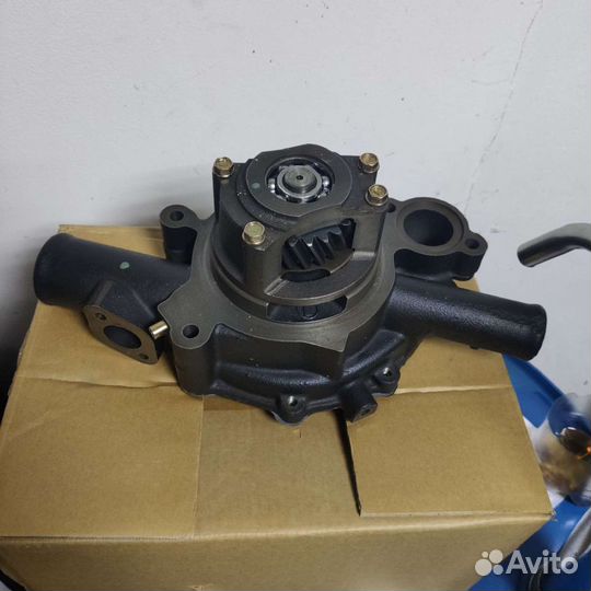 Помпа водяная Hino K13C