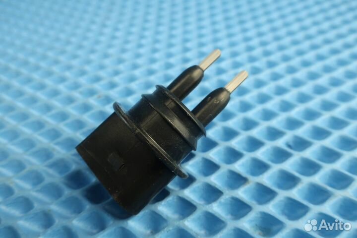 Датчик уровня омывающей жидкости 7M0919376 Volkswa