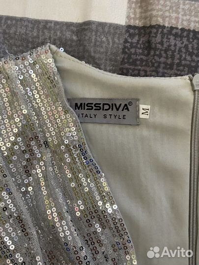 Платье,костюм