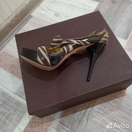 Босоножки женские 38 размер