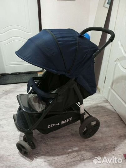 Прогулочная коляска для ребенка