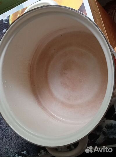 Кастрюля эмалированная