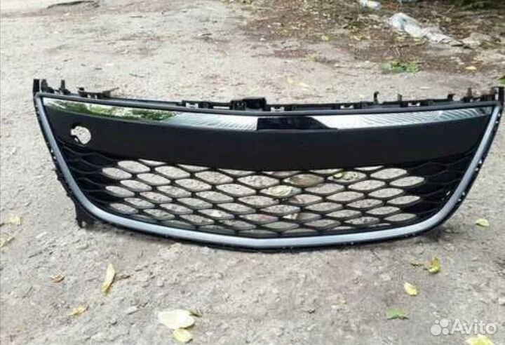 Решетка бамперa mazda cx-7