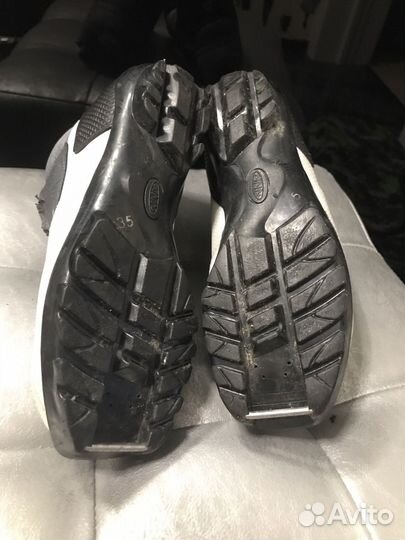 Лыжные ботинки Fischer, 35 р, крепление NNN
