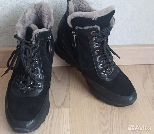 Ботинки женские