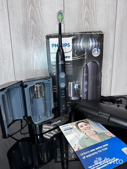 Электрическая зубная щетка Philips HX6850