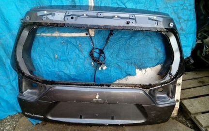 Дверь багажника Mitsubishi Outlander CW5W