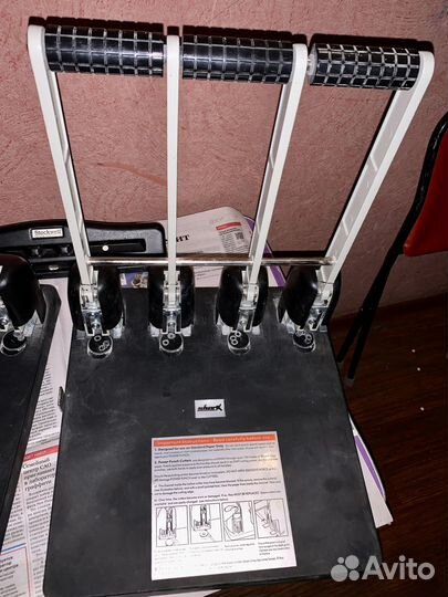 Дырокол Shark 4 отверстия до 150 листов нет ножей