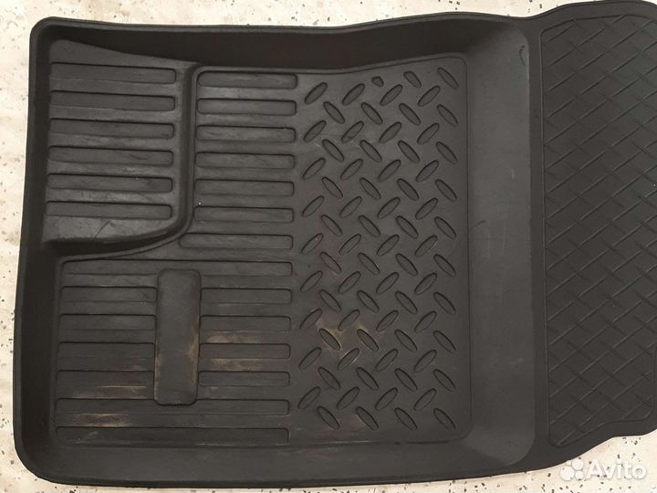 Автомобильные коврики резиновые на Hyundai Getz