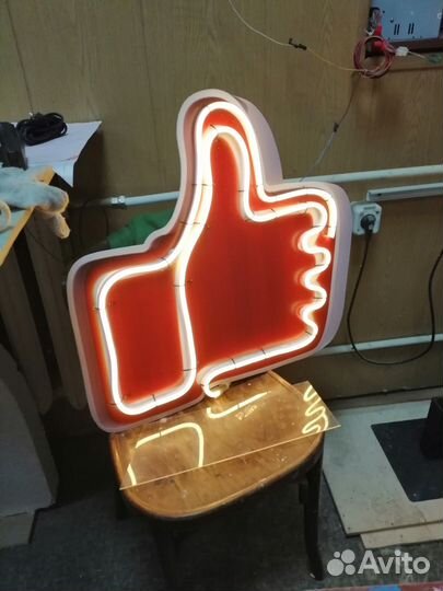 Световая фигура лайк и кнопка ютуб