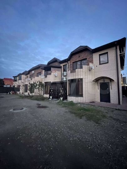 Таунхаус 90 м² на участке 8 сот.