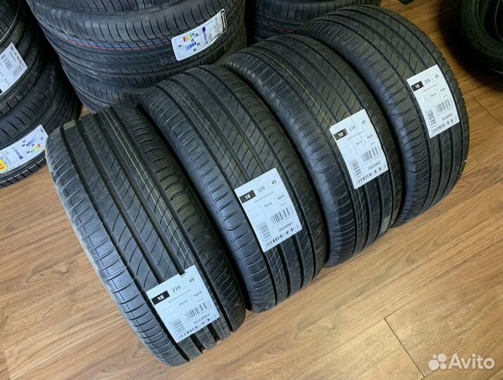 Michelin Primacy 4 235/45 R18 98W