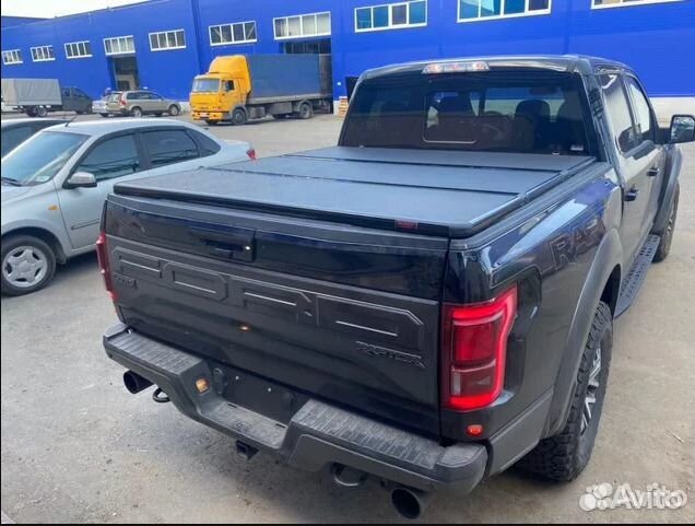 Жёсткая трёхсекционная крышка Ford Raptor