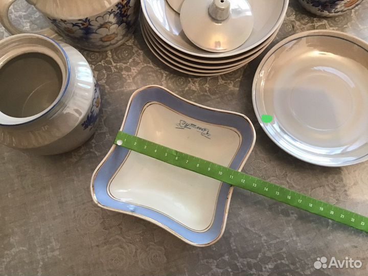 Вазочки и чайный сервиз