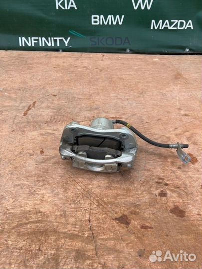 Суппорт тормозной передний правый Kia Cerato 4