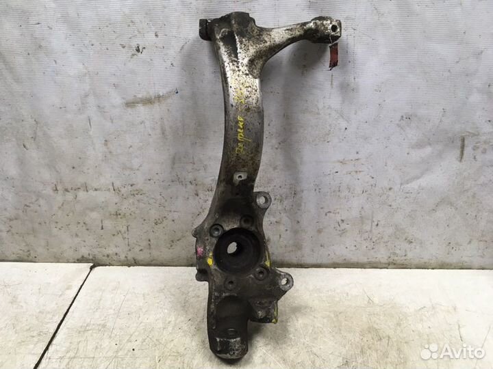 Кулак поворотный передний правый передний правый