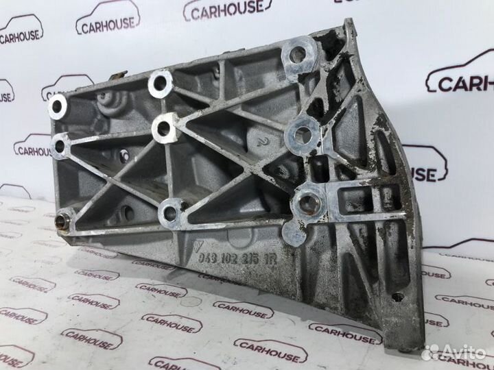 Кронштейн двигателя левый Porsche Cayenne 4.8