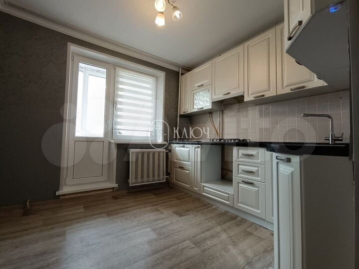 2-к. квартира, 55 м², 2/5 эт.