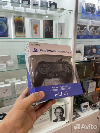 Геймпад DualShock 4