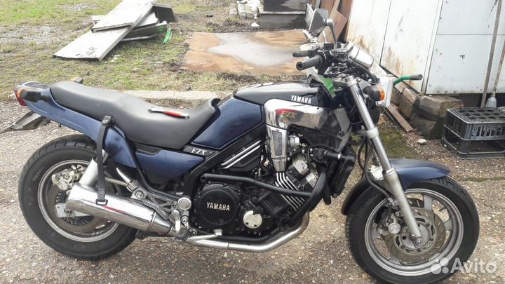Yamaha FZX750