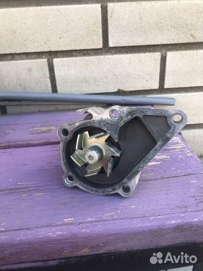 Помпа на hyundai accent