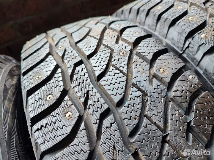 Viatti Bosco Nordico V-523 215/65 R16