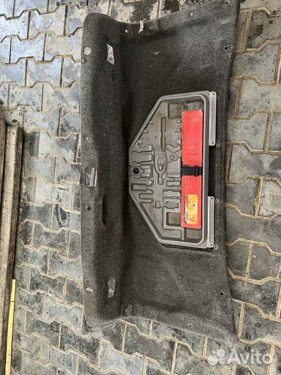 Обшивка багажника BMW e34