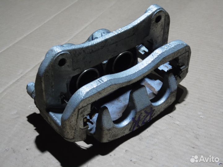 Суппорт передний левый Лексус рх 4