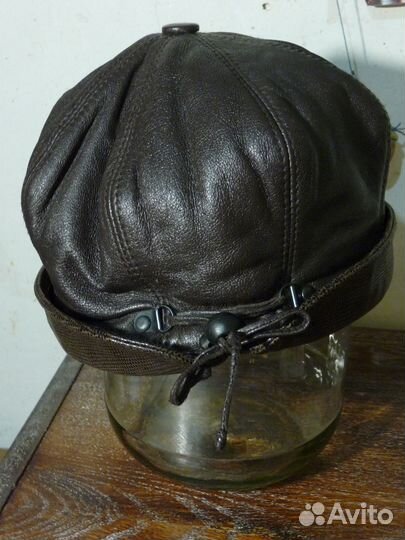 Шапка кожаная