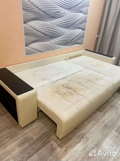 Угловой раскладной диван