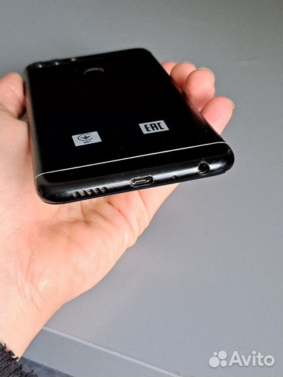 HUAWEI P Smart, 3/32 ГБ