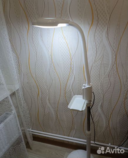 Лампа лупа напольная б/у