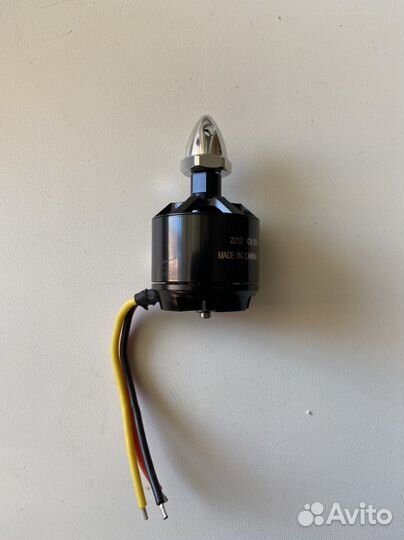 Бесколлекторный мотор 2212 kv950