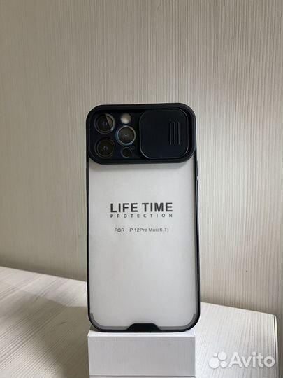 Чехол на iPhone